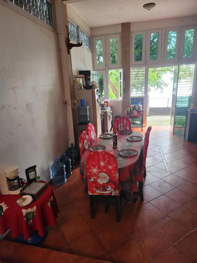 Hotel Casa De Don Francisco Флорес Экстерьер фото