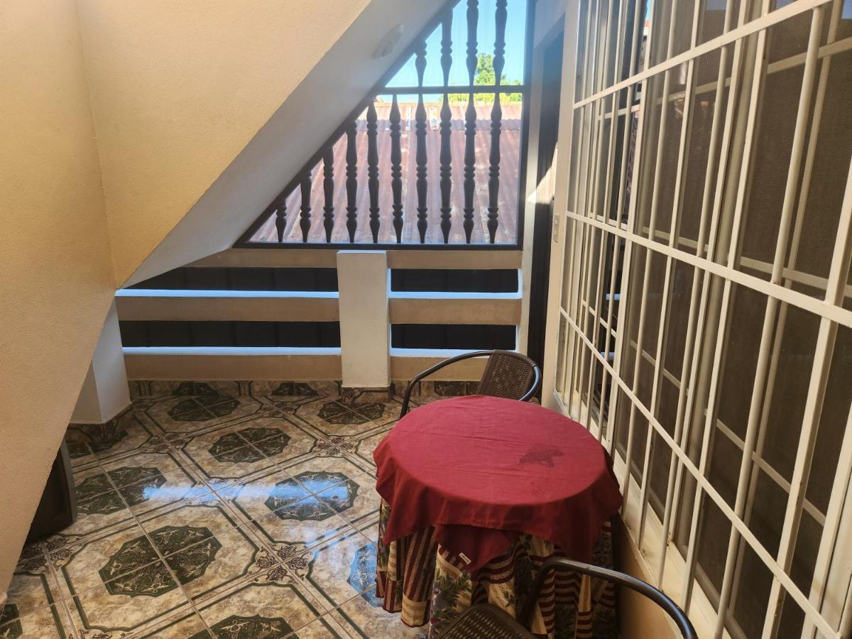 Hotel Casa De Don Francisco Флорес Экстерьер фото